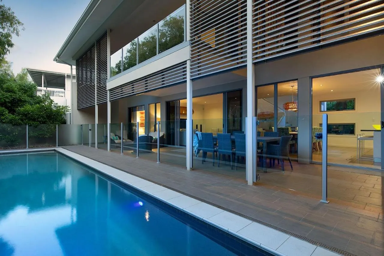 Holiday home Yaroomba Beach House